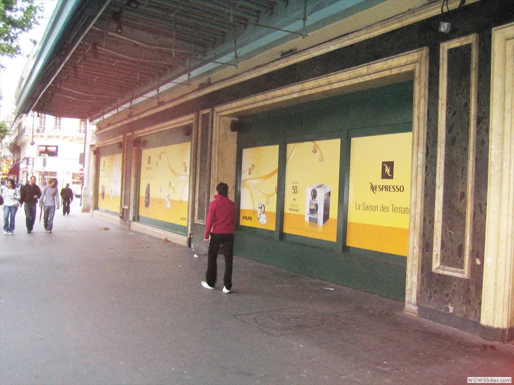 Le Printemps Haussmann - Vitrines lenticulaires Nespresso